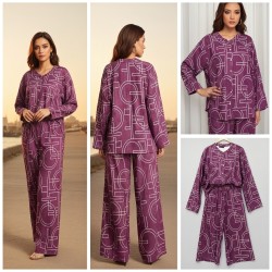 طقم قطيفة بنقشة هندسية طقم قطيفة بنقشة هندسية