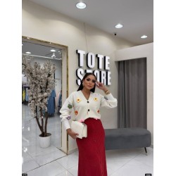 كارديجان مزين بزهور مطرزة بأزرار أمامية كارديجان مزين بزهور مطرزة بأزرار أمامية